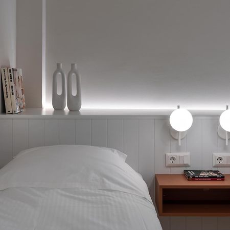 Central Bliss Apartments By Upstreet Athena Bagian luar foto