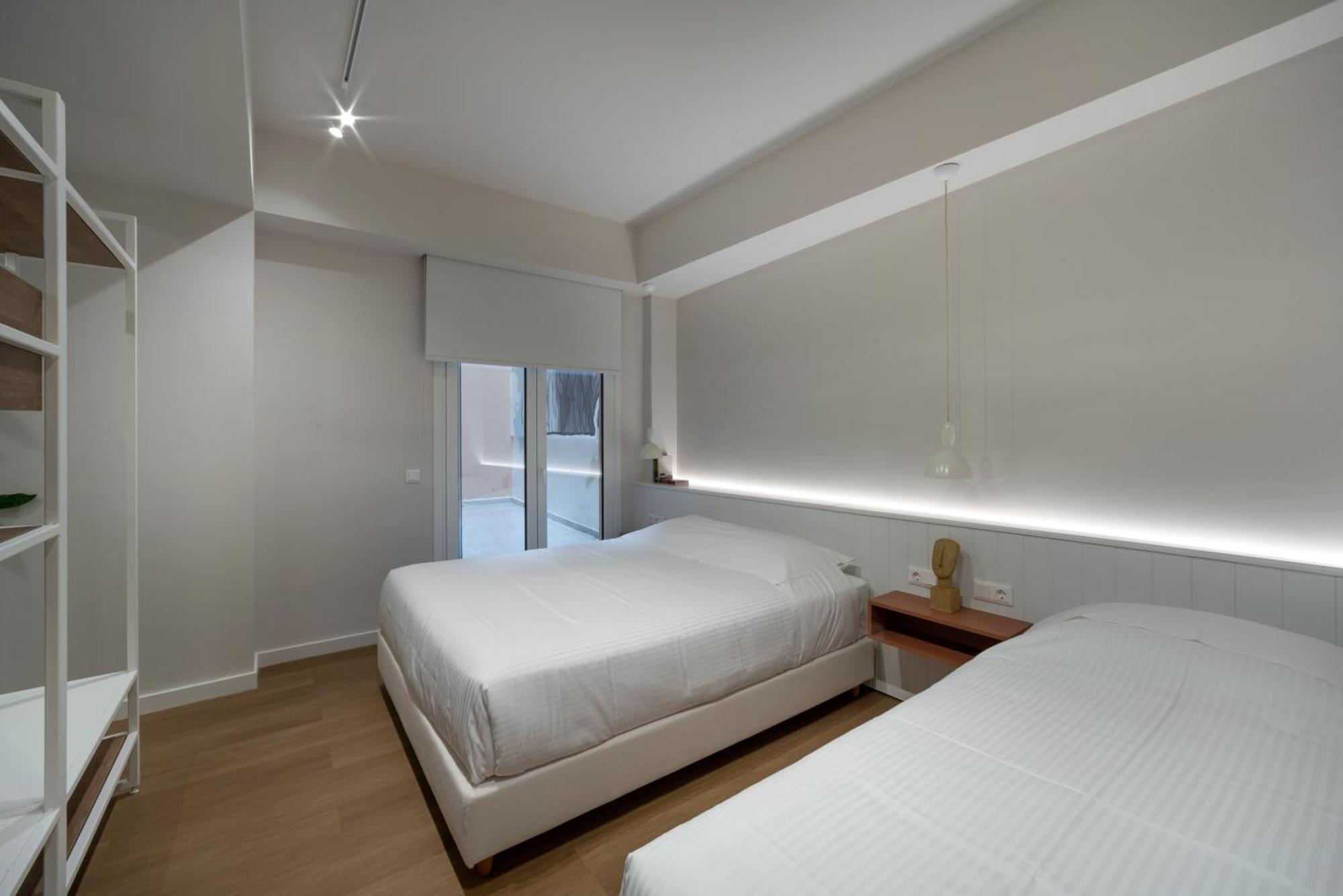 Central Bliss Apartments By Upstreet Athena Bagian luar foto