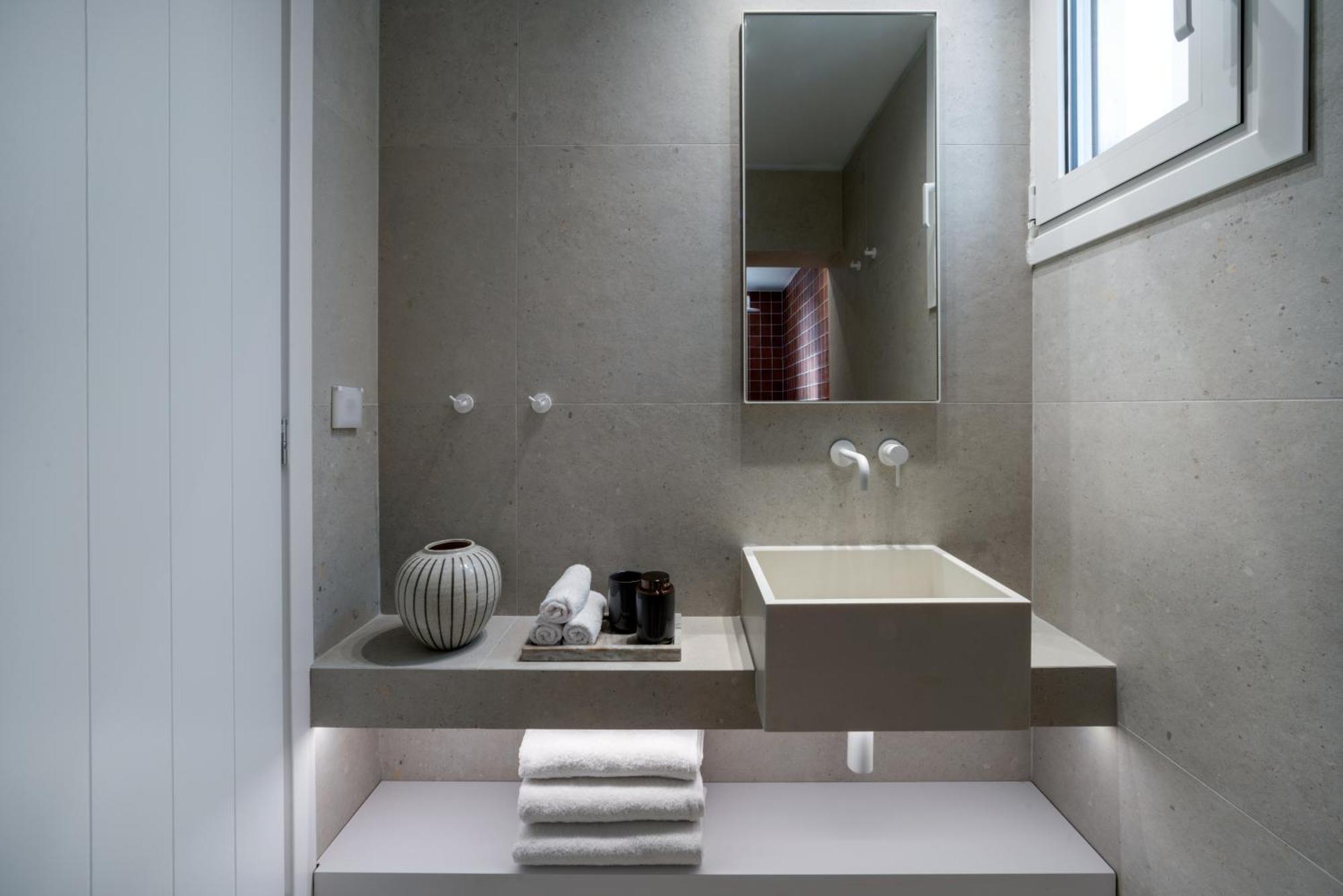 Central Bliss Apartments By Upstreet Athena Bagian luar foto