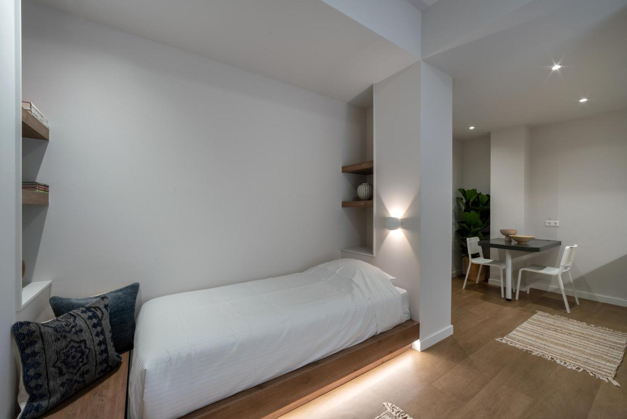 Central Bliss Apartments By Upstreet Athena Bagian luar foto