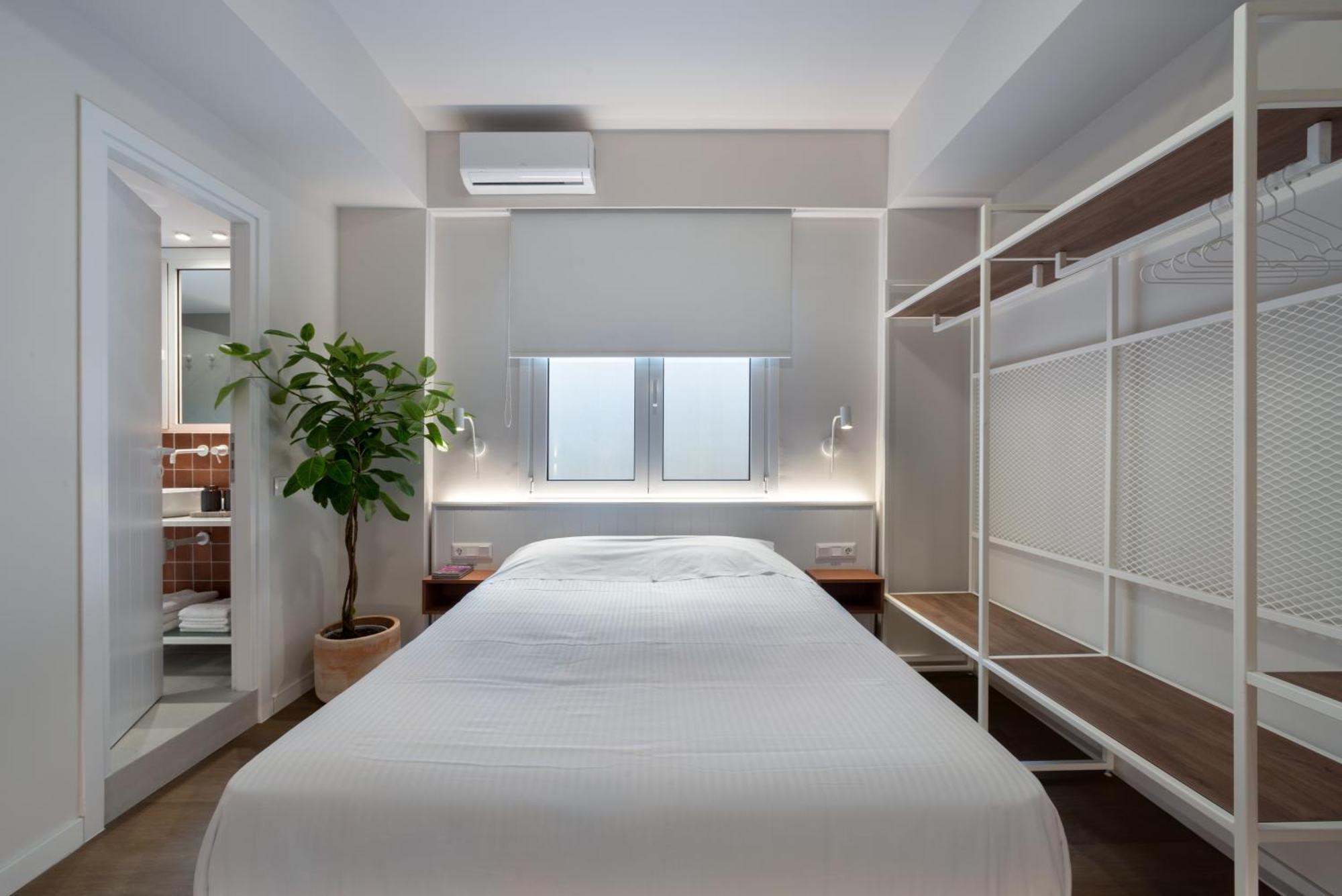 Central Bliss Apartments By Upstreet Athena Bagian luar foto