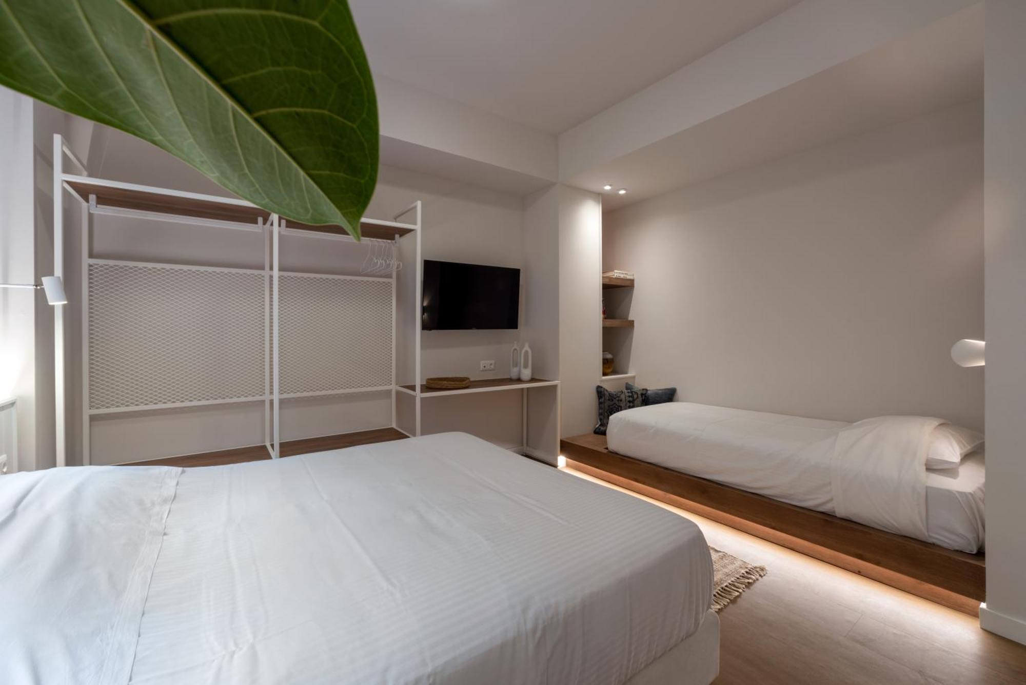 Central Bliss Apartments By Upstreet Athena Bagian luar foto