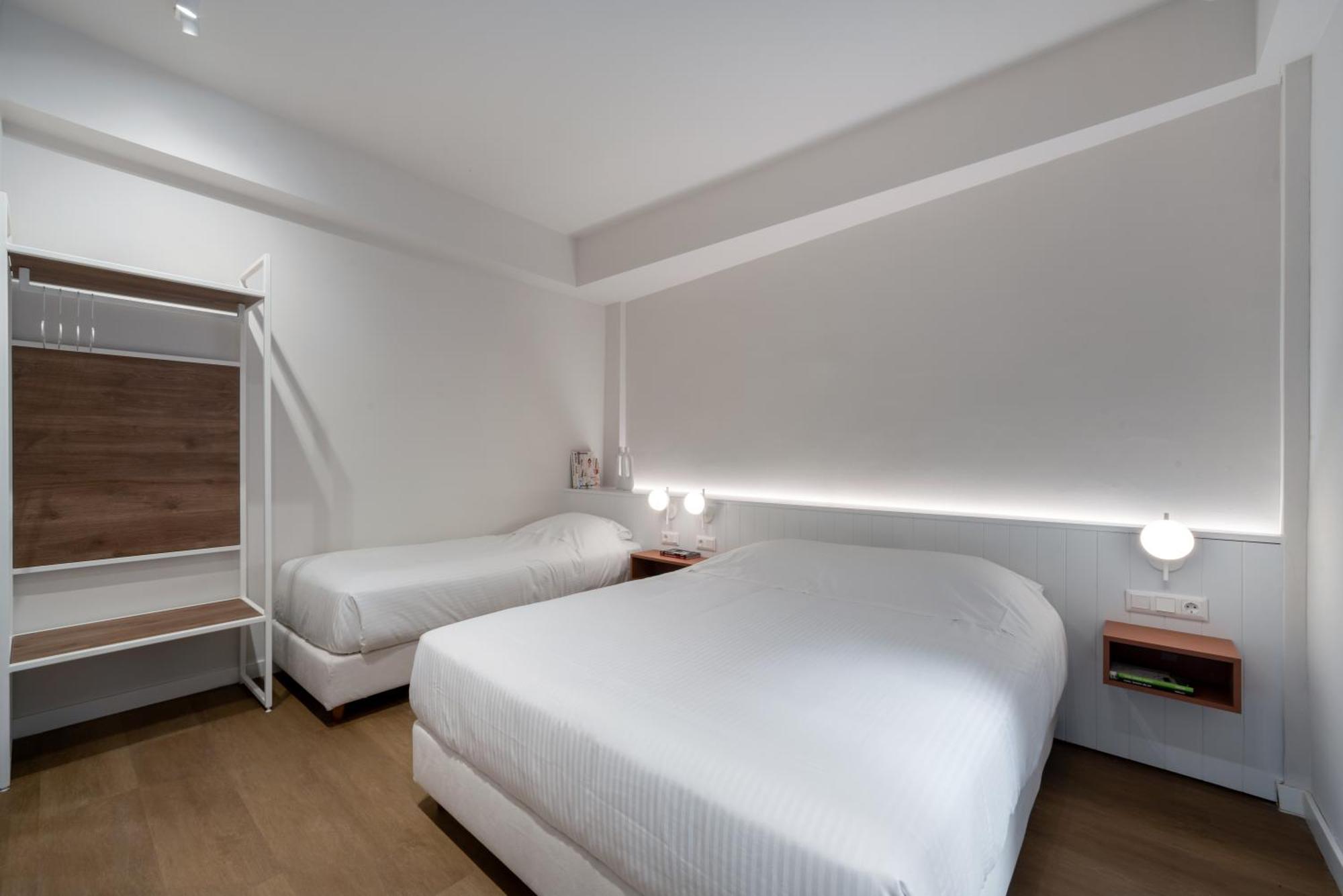 Central Bliss Apartments By Upstreet Athena Bagian luar foto