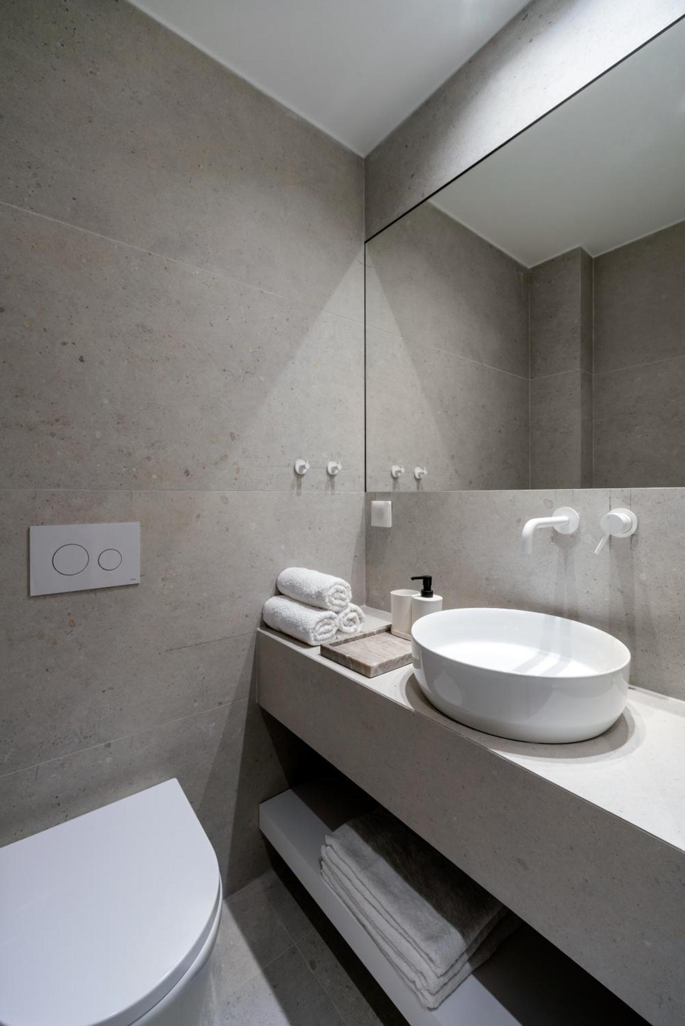 Central Bliss Apartments By Upstreet Athena Bagian luar foto